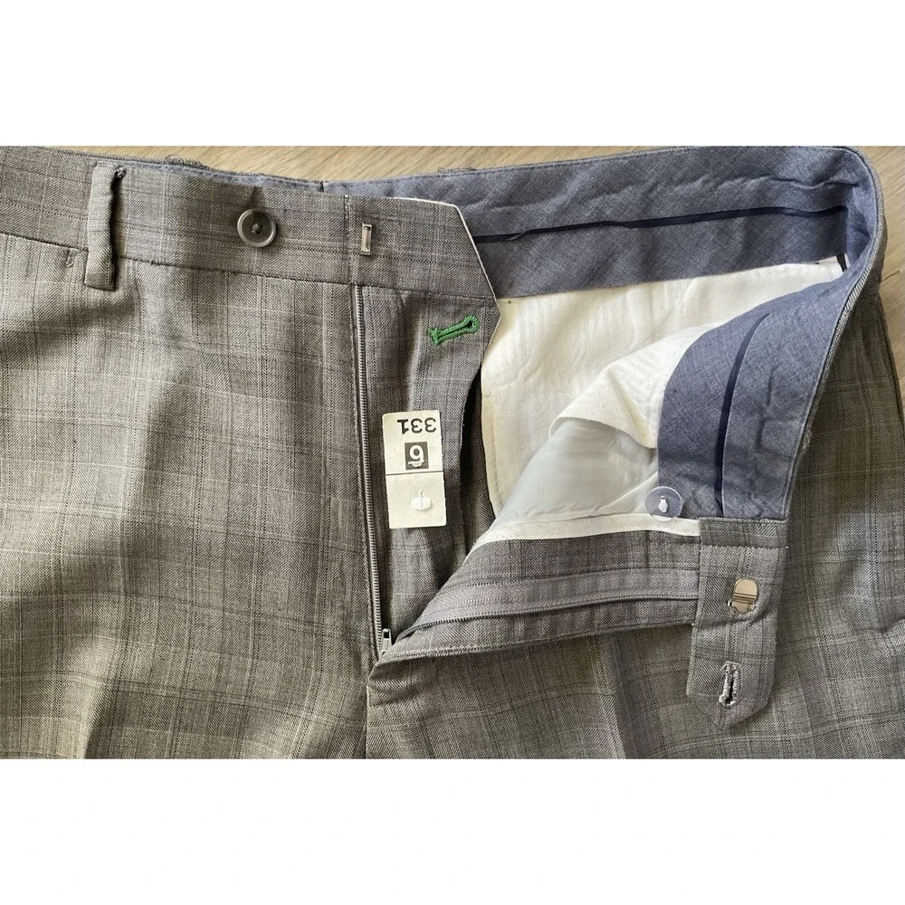 Tommy Hilfiger Gray Plaid Wool 2 Piece Suit Mens 40R Jacket 34W Pants